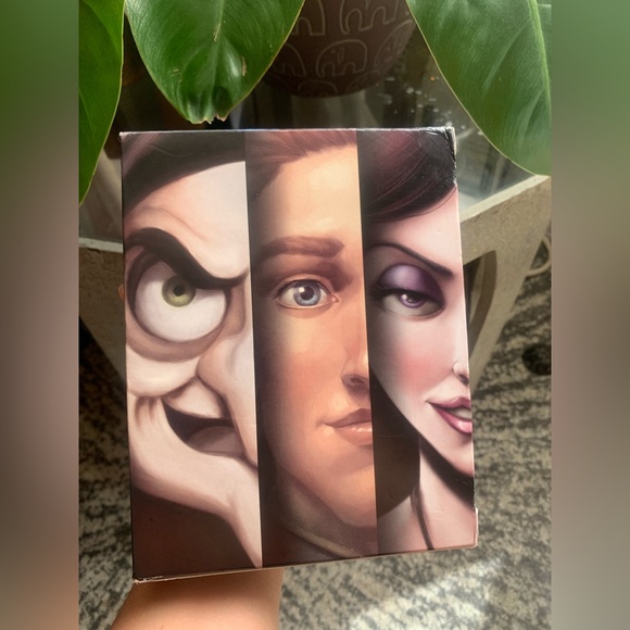 Disney's Boxed Serena Valentino Villains paper back books - Picture 4 of 6
